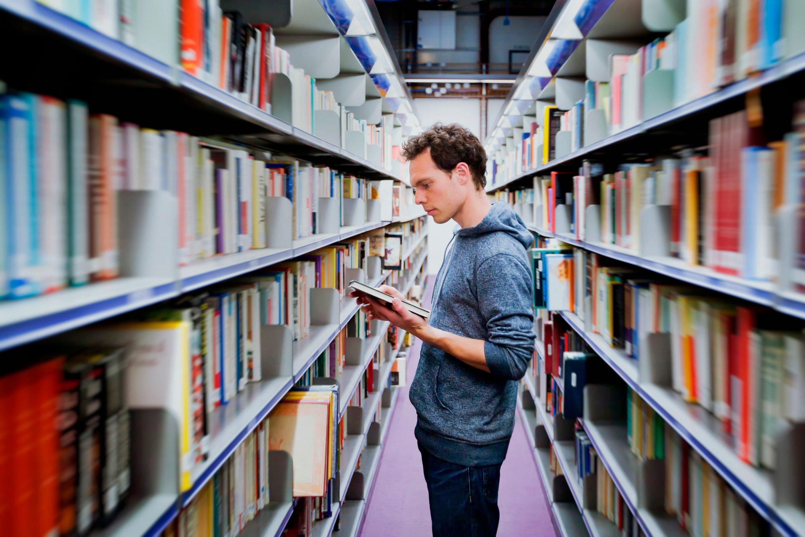 Відмінне місце, щоб сфокусуватися на навчанні: у чеській бібліотеці можна знайти рідкісні видання. Джерело: Shutterstock