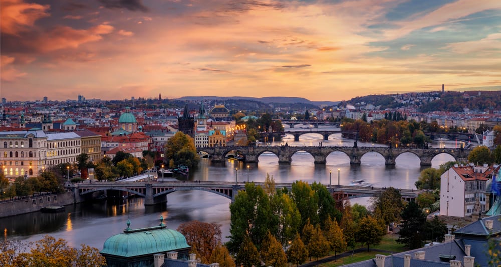 Один з найвідоміших і наймальовничіших кадрів, які можна зробити в чеській столиці. Джерело фото: Shutterstock.